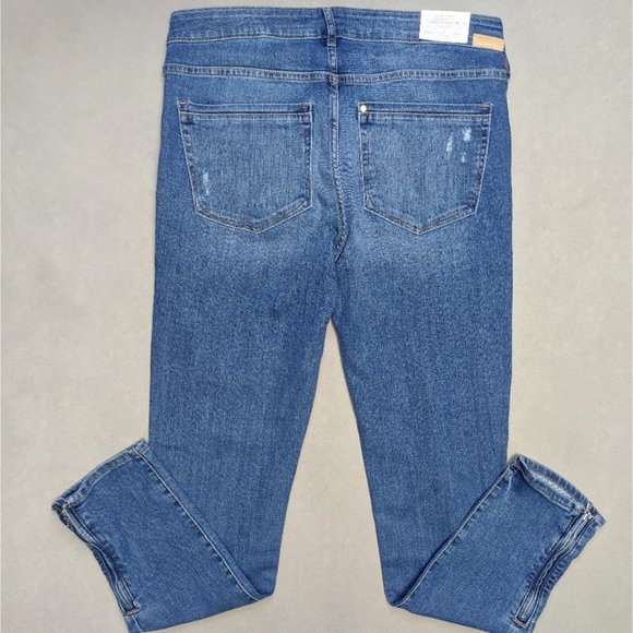 NWT H&M Medium Wash Skinny Zipper Ankle Jeans 32 - Picture 3 of 8